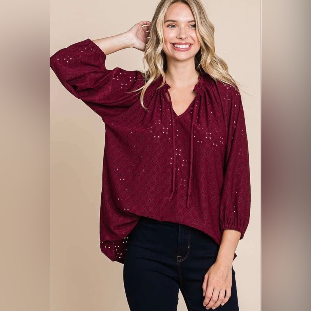 Culture Code Red Wine Eyelet Shirred Raglan 3/4 Sleeve Top